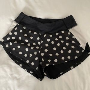 Outdoor Voices Hudson short